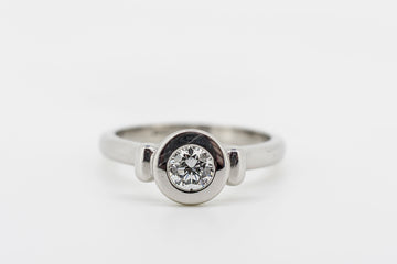 18ct Elegant White Gold Diamond Ring #20124