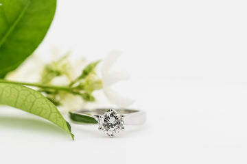 18CT WHITE GOLD DIAMOND RING #27090