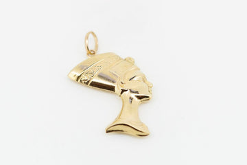 Egyptian 9ct gold pendant