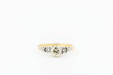 VINTAGE DIAMOND RING WITH OLD MINE CUT DIAMOND
