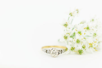 VINTAGE DIAMOND RING WITH OLD MINE CUT DIAMOND