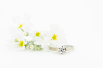 18CT Gold diamond ring