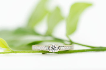 18ct Solitaire Diamond with Channel Set Accent Diamonds on Shoulder #27962