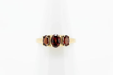 9ct Yellow Gold Trilogy Garnet Ring #27964