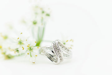 10ct White Gold Ribbon Style, Channel Set Cubic Zirconia Ring #28430