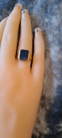 14 ct Yellow Gold Retro Ring with Blue Sapphire #27109