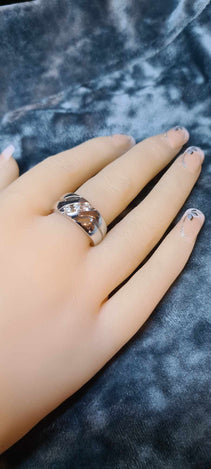 Large 18ct White Gold and Diamond Ring. Heavy!