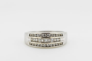 18ct White Gold Diamond Ring #5518