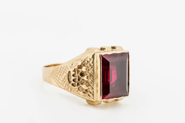 ROLEX INSPIRED CUSTOM MADE 18CT GOLD RING WITH RED GLASS STONE