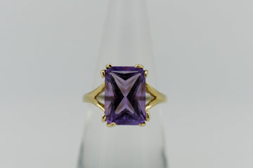 14ct Yellow Gold Four-Claw Setting Rectangle Amethyst Cocktail Ring with Filigree #9354