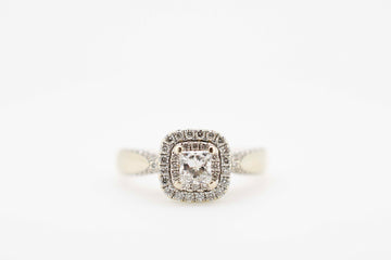 18ct White Gold Diamond Vera Wang Ring