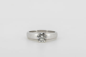 18CT WHITE GOLD DIAMOND RING