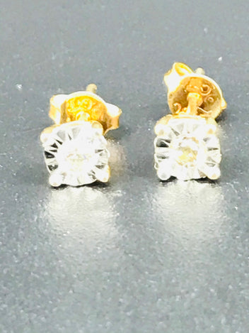 Stylish 9ct gold earrings with cubic zirconia