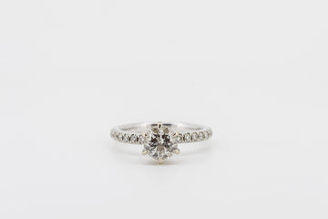 18CT WHITE GOLD AND DIAMOND RING