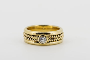 18CT GOLD DIAMOND DRESS RING