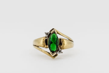 9ct Gold Ring with Green Stone