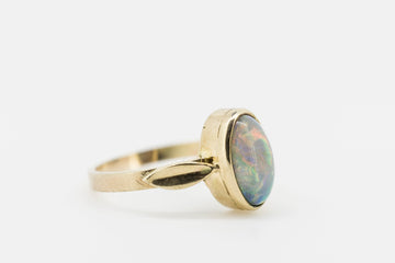 9CT GOLD OPAL RING