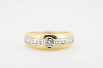 18ct Mens Yellow Gold and Diamond Ring