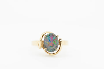 Custom made 9ct gold and opal ring