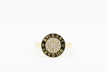 9ct gold ring with small diamonds