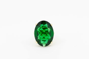 9ct Gold Ring featuring a Green Grossular Garnet