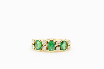 16ct gold ring with emeralds and diamonds