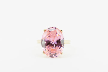 9CT GOLD ANTIQUE RING WITH PINK SAPPHIRE SIMULANT