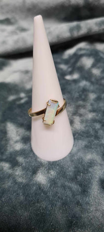 9CT GOLD CUSTOM MADE RING WITH Opal Stone