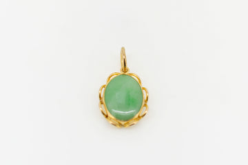 18ct Yellow Gold Oval Jade with Filigree Pendant #8368