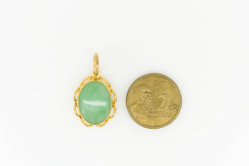 18ct Yellow Gold Oval Jade with Filigree Pendant #8368