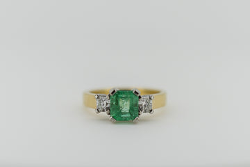 18ct Yellow Gold Light Green Emerald and Diamond Ring #9538