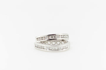 18ct White Gold Diamond Drop Earrings #9372