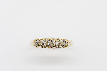 18CT GOLD ANTIQUE RING WITH OLD MINE CUT DIAMONDS