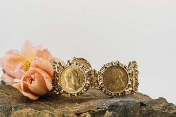 GOLD SOVEREIGN BRACELET