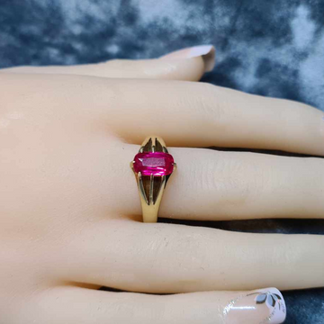 18ct gold vintage ring with Rhodolite Garnet