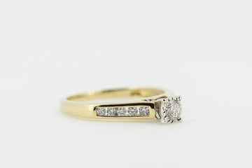 18ct Yellow Gold Solitaire Diamond Ring with Channel Set Accent Diamonds Ring #YGD197