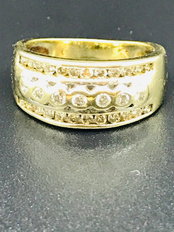 9ct Gold Diamond Ring 1198