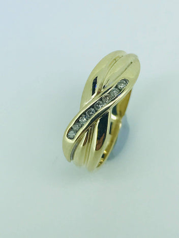 9ct Gold Diamond Ring