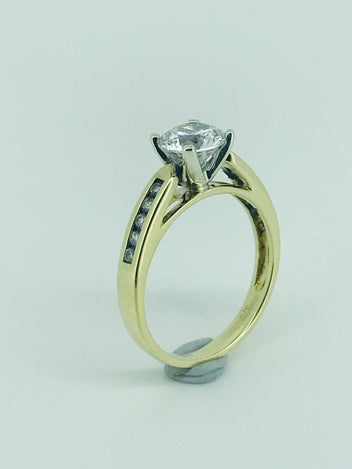 9ct Gold CZ Ring 1031