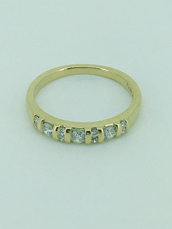 9ct Gold Cubic Zirconia Ring 1072