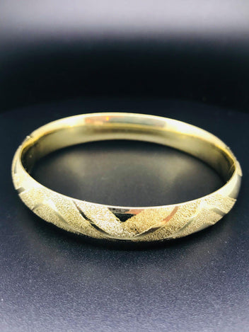 14ct Gold Bangle 1125