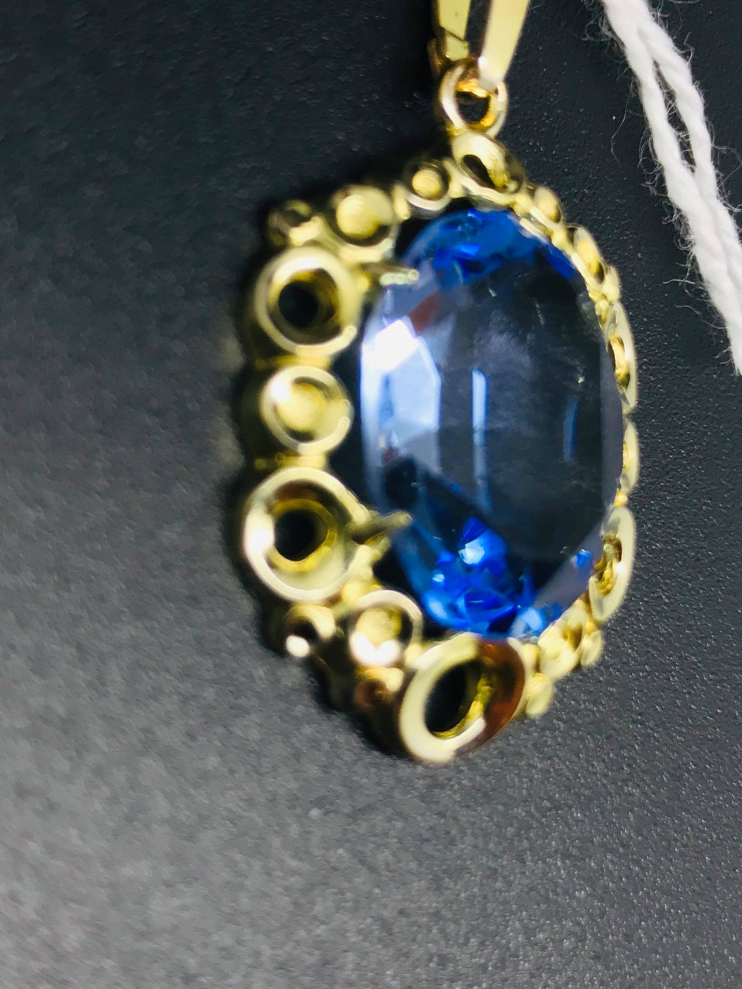 9ct Gold Blue Stone Pendant 1168 Once Loved Treasures
