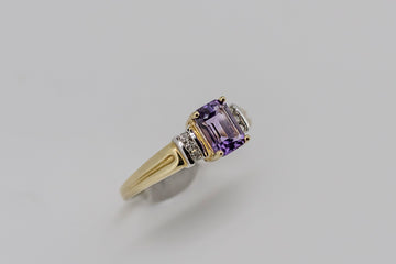 9ct solid gold Amethyst a diamond ring