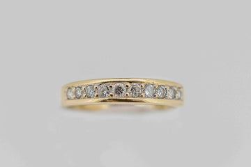 18ct yellow gold and diamond ring