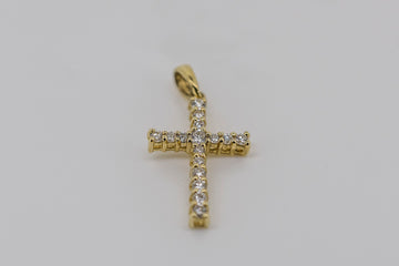 Sparkly 18ct diamond cross pendant