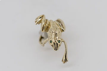 9ct solid yellow gold frog ring with green eyes