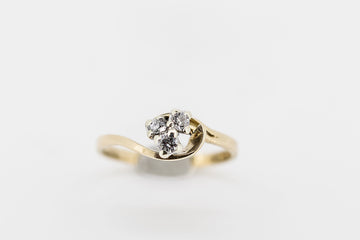 18CT gold diamond ring