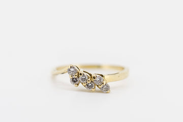 18CT gold diamond ring