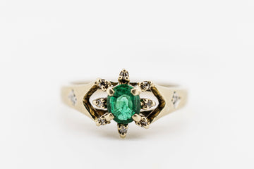 VINTAGE 9CT GOLD EMERALD RING