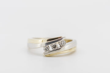 9ct two tone gold diamond ring Ref#26079